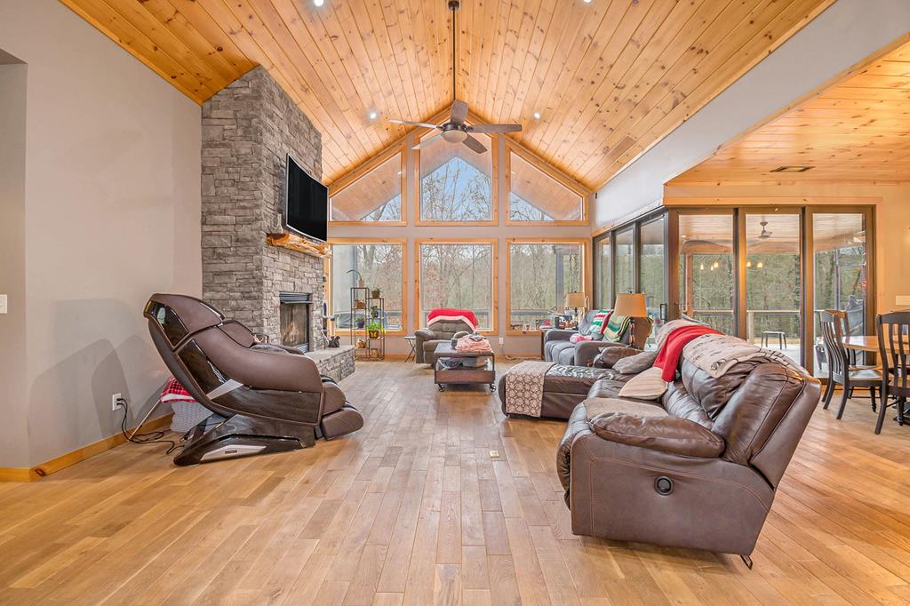 586 Barnes Chapel Road Blue Ridge, GA 30513 - Photo 5 of 53 Gallery Image 5