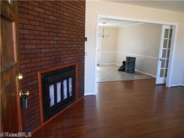 4995 Pine Hall Road Walkertown, NC 27051 - Photo 10 of 16 Living Room.