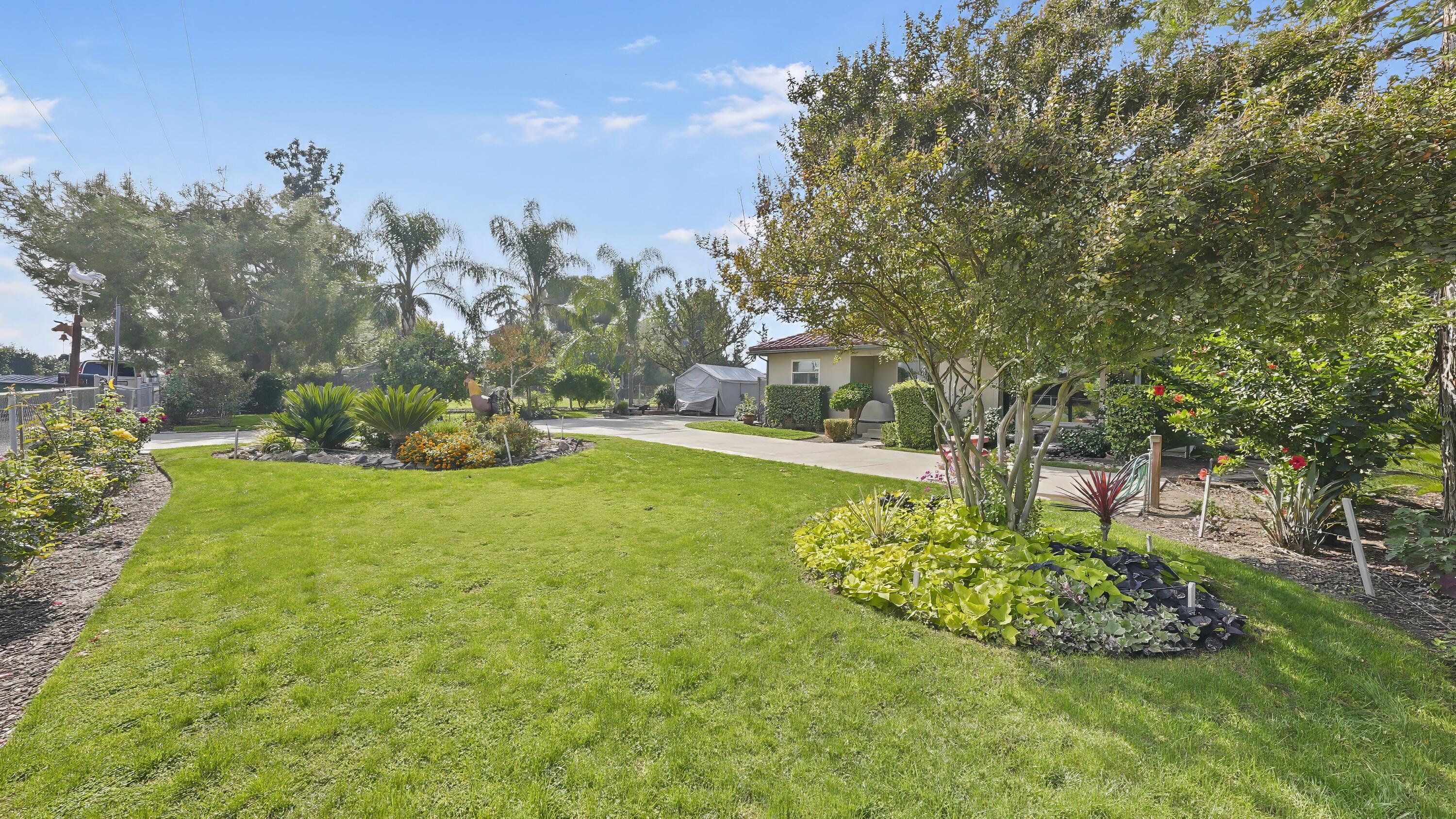 651 South Cornucopia Road Exeter, CA 93221 - Photo 35 of 42 33