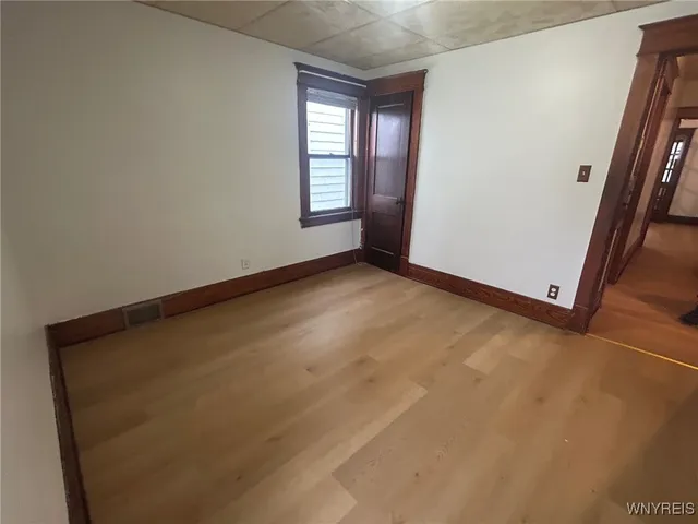 $1,400 | 528 Ontario Street, Buffalo, NY 14207