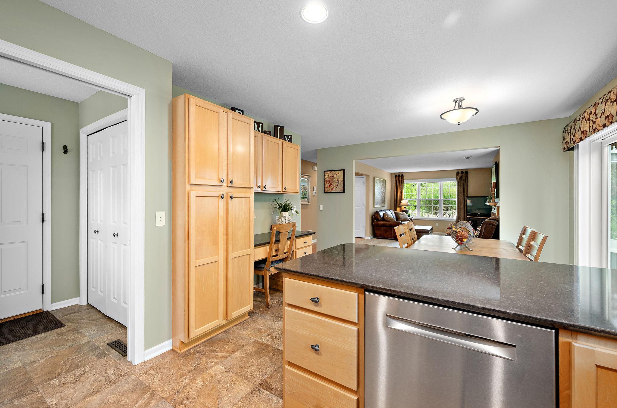 2006 Forest Ridge Lane Buffalo, MN 55313 - Photo 10 of 34