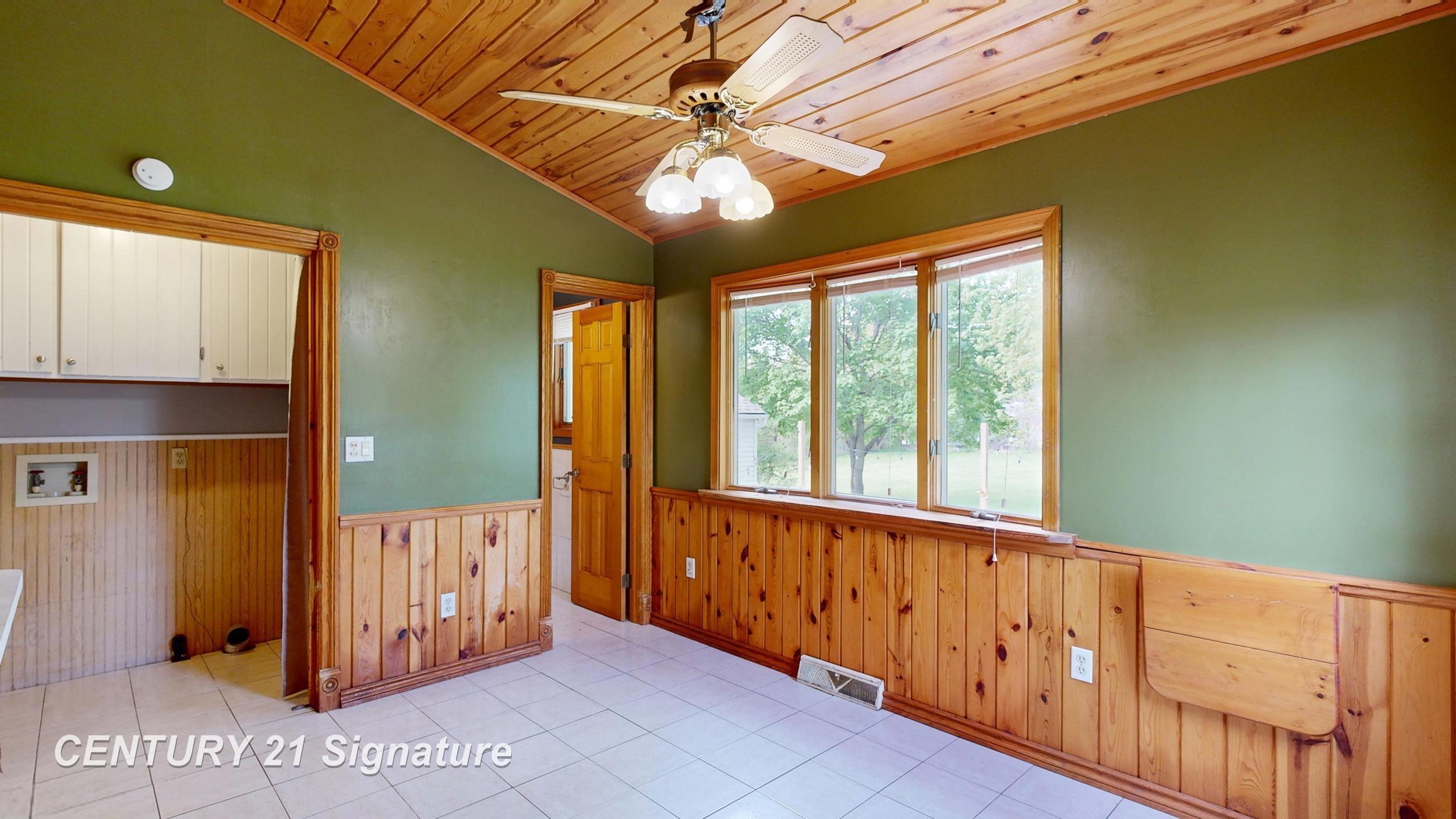10021 North Clio Road Clio, MI 48420 - Photo 16 of 42