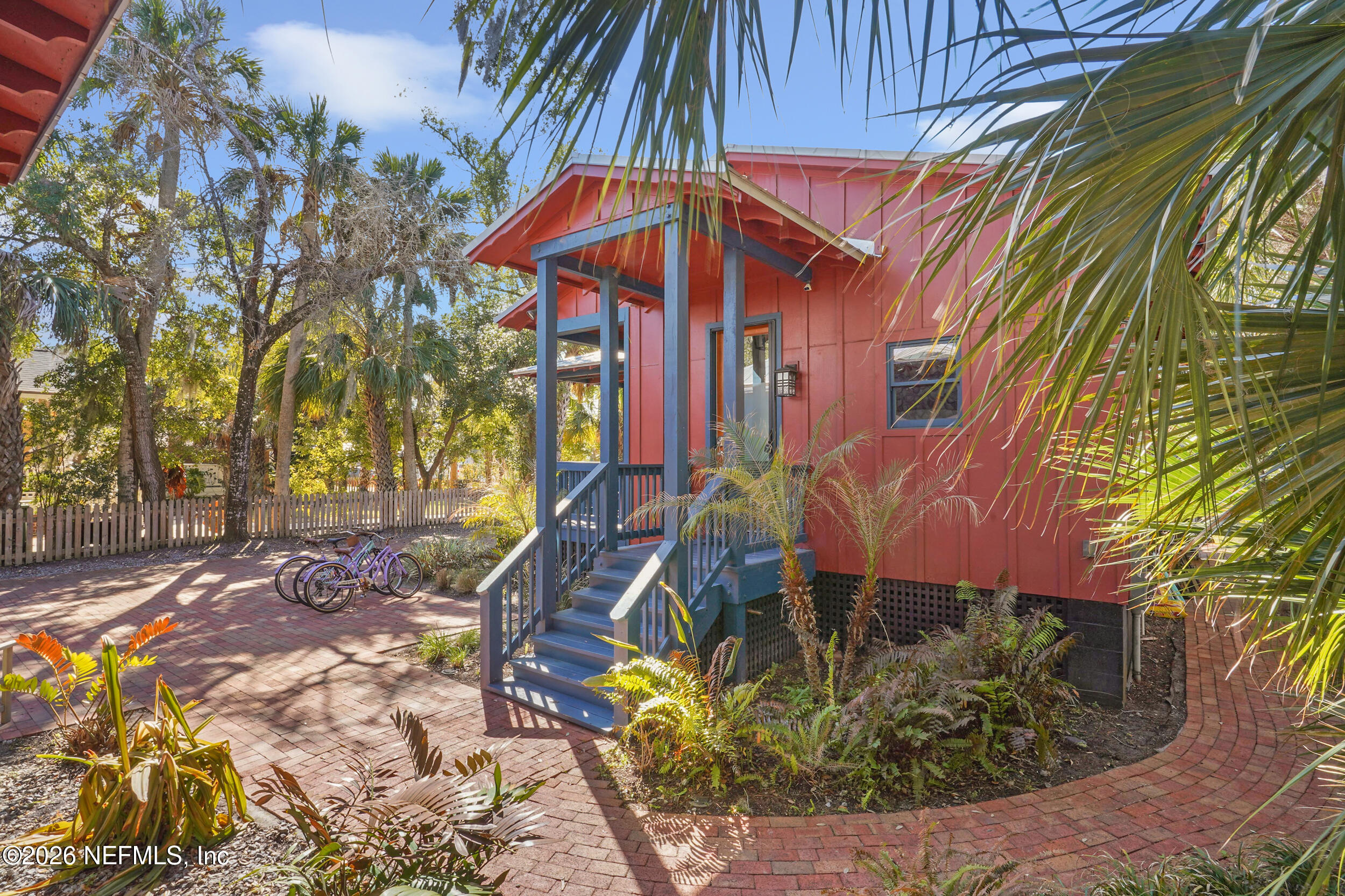 290 St George Street, Unit B St. Augustine, FL 32084 - Photo 19 of 19 a view of a backyard with sitting area
