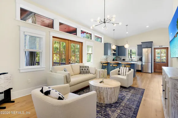 $2,425 | 290 St George Street, Unit B, St. Augustine, FL 32084