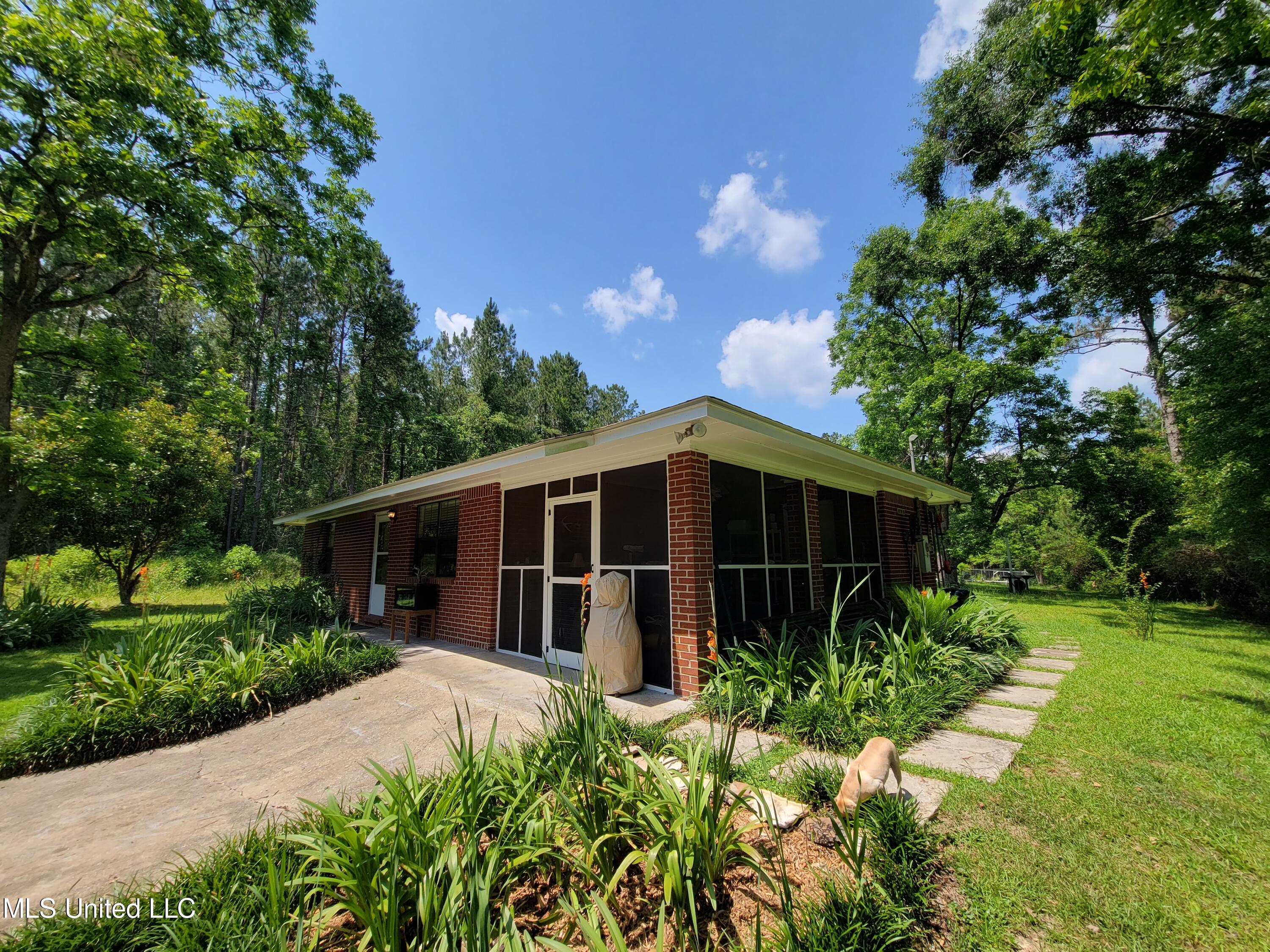 15 Big Earl Road Wiggins, MS 39577 - Photo 3 of 17 20220518_142345