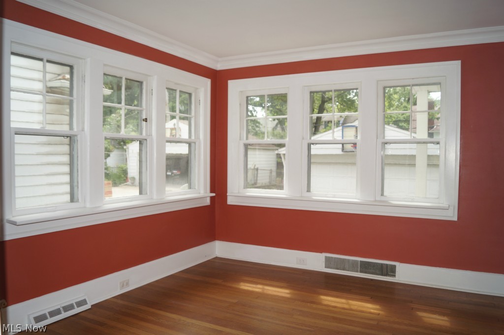 2198 Kerrwood Road Cleveland, OH 44118 - Photo 8 of 22 Gallery Image 8