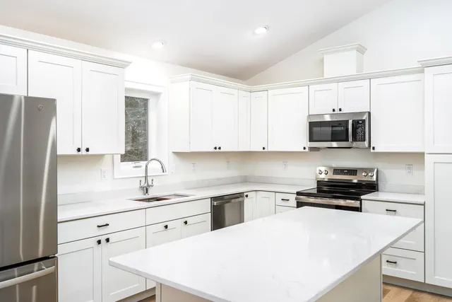 $609,500 | 1802 Rice Lake Road, Duluth, MN 55811