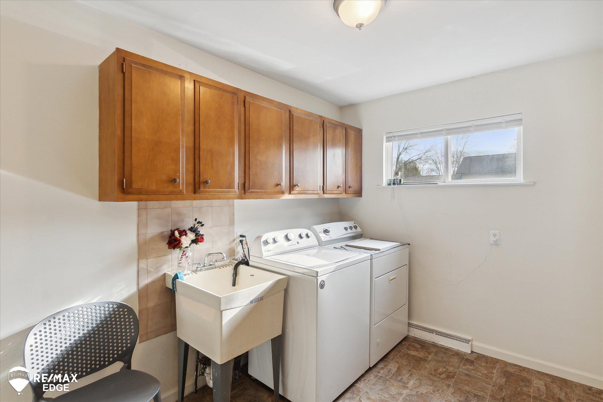 3218 North Center Road Flint, MI 48506 - Photo 31 of 34 50163928-95aa615c-9665-489e-bbe1-6ae2cc1a6366.JPG