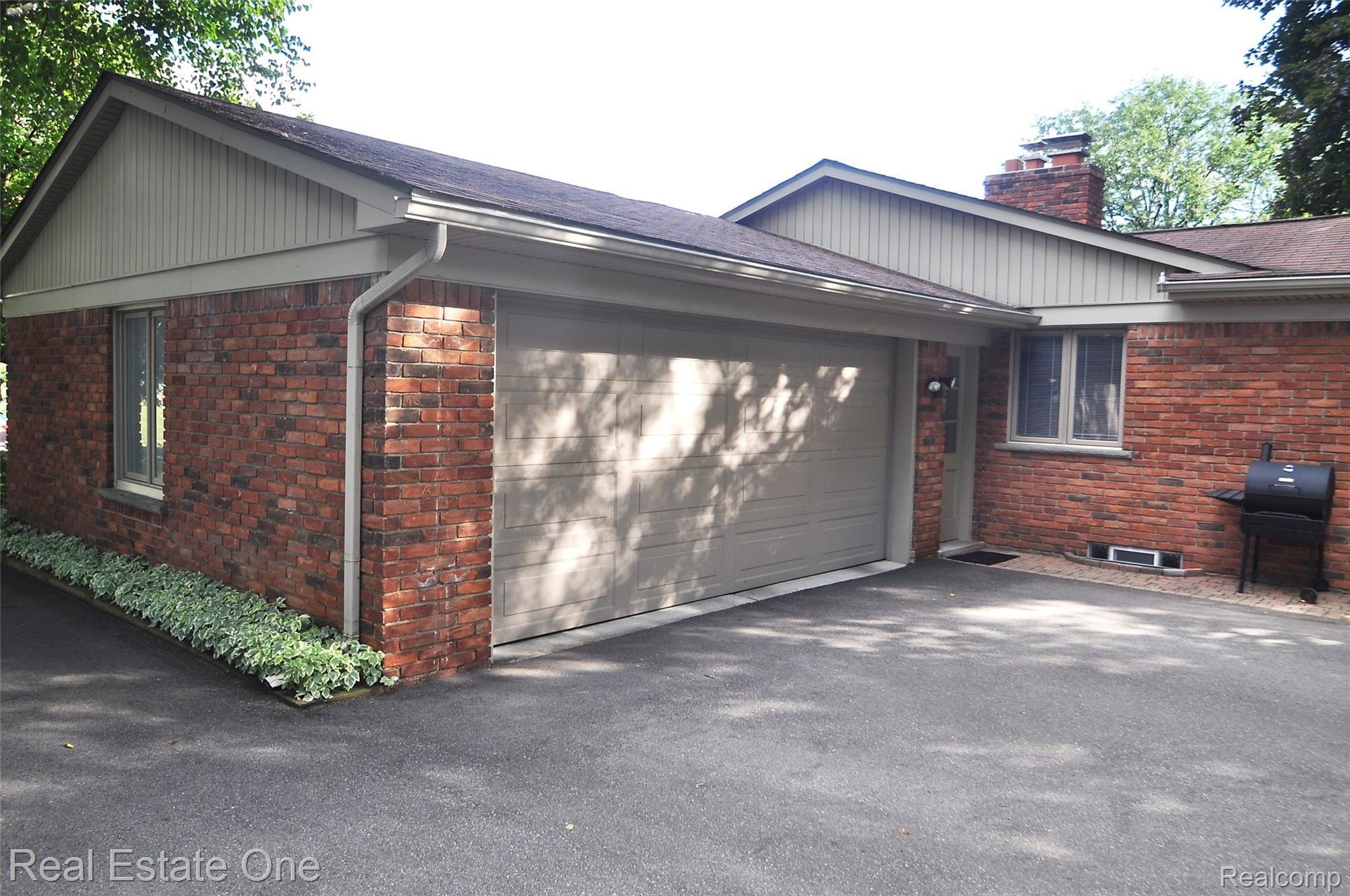 807 Ironstone Drive Rochester, MI 48309 - Photo 37 of 38 43.JPG