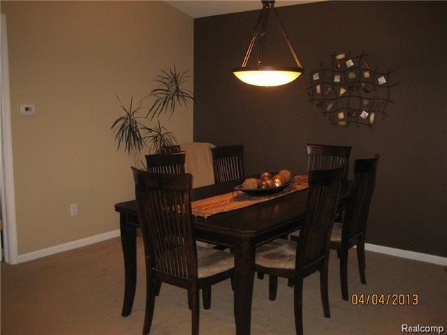 45988 Rhodes Drive Macomb, MI 48044 - Photo 3 of 8 Rhodes Dining.jpg