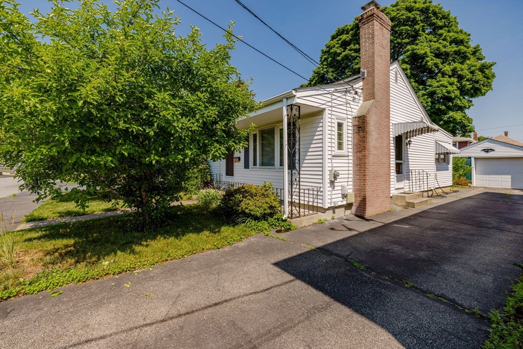 156 Harris Street Pawtucket, RI 02861 - Photo 39 of 41