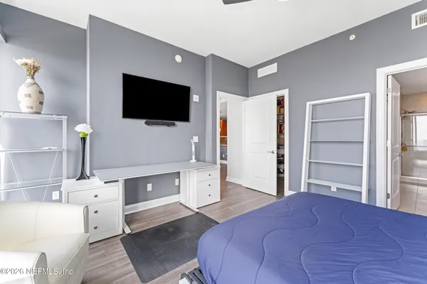 $599,000 | 1431 Riverplace Boulevard, Unit 3002, Jacksonville, FL 32207