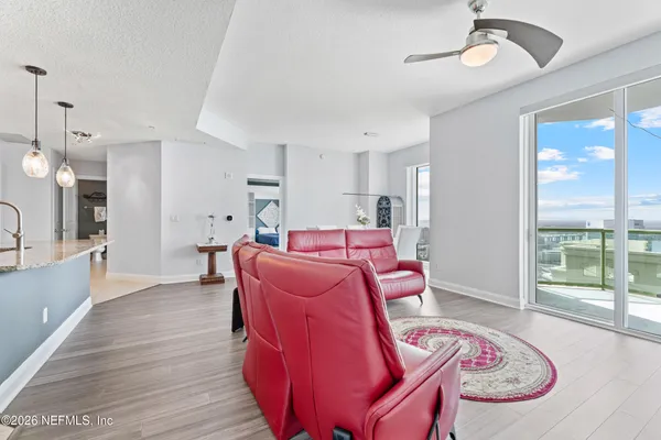 $599,000 | 1431 Riverplace Boulevard, Unit 3002, Jacksonville, FL 32207