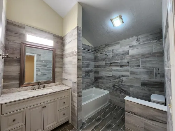 $1,800 | 5026 Southwest 94th Street, Gainesville, FL 32608