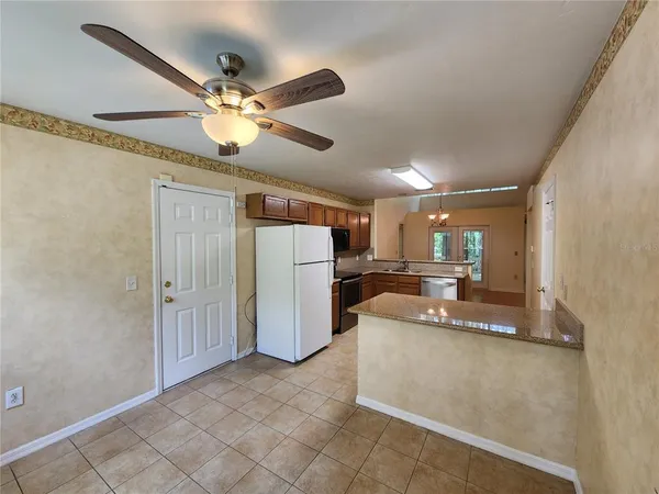 $1,800 | 5026 Southwest 94th Street, Gainesville, FL 32608
