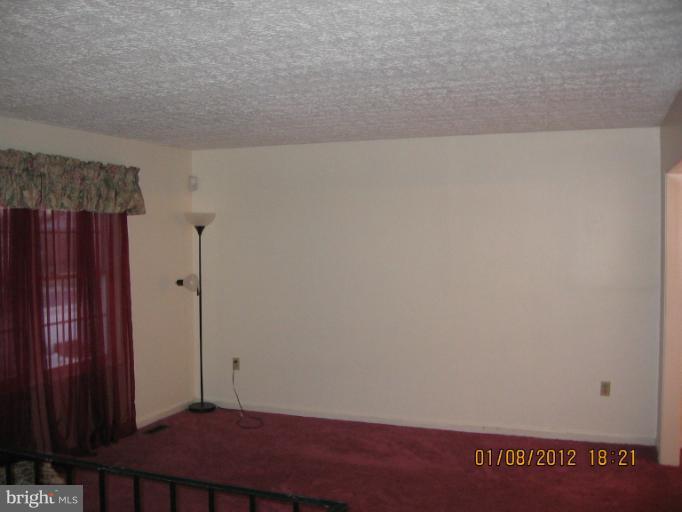 7233 Allentown Road Fort Washington, MD 20744 - Photo 8 of 11 Living Room