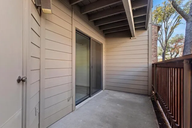 $200,000 | 15221 Berry Trail, Unit 709, Dallas, TX 75248