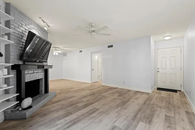 $200,000 | 15221 Berry Trail, Unit 709, Dallas, TX 75248