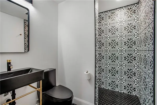 $4,800 | 3235 Roswell Road Northeast, Unit 409, Atlanta, GA 30305