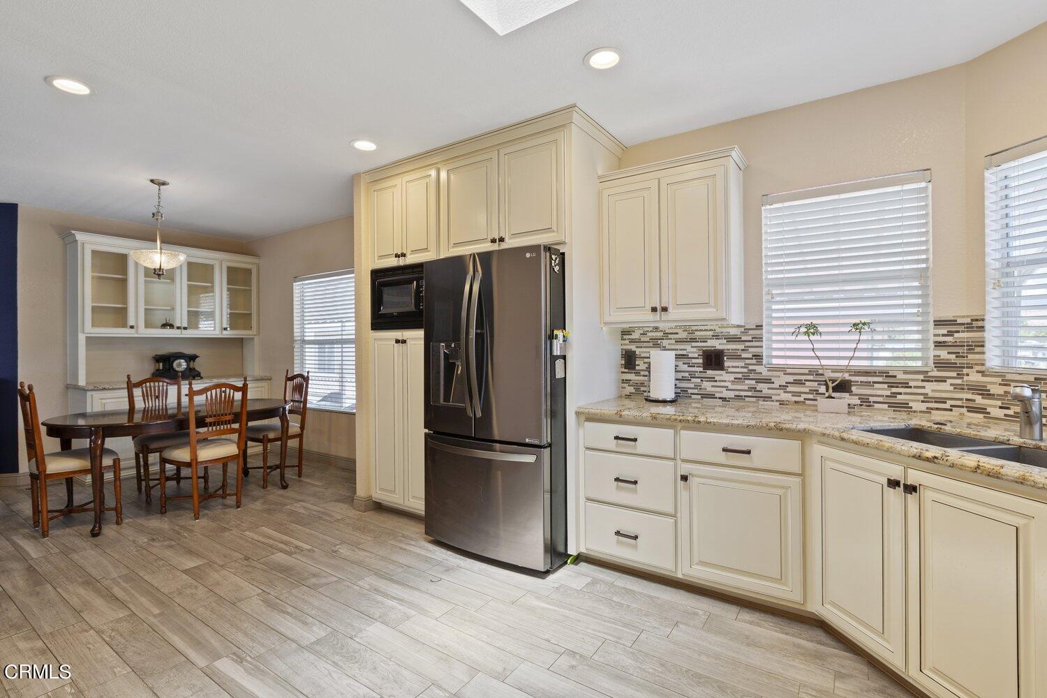 1550 Rory Lane, Unit 251 Simi Valley, CA 93063 - Photo 6 of 15 1550-rory-ln-simi-valley-ca-usa-013 kitc