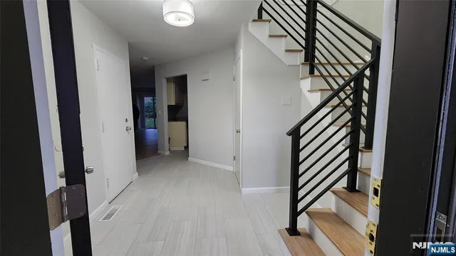 $4,700 | 121 Broadway, Cresskill, NJ 07626