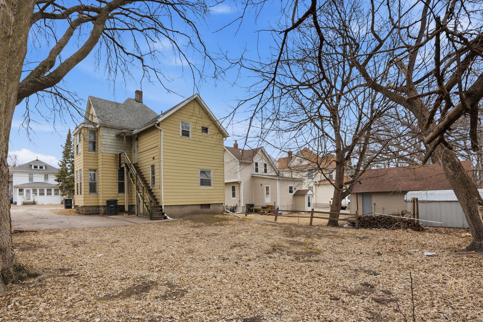 903 44th Street Rock Island, IL 61201 - Photo 24 of 28 a front view of a house with a yard