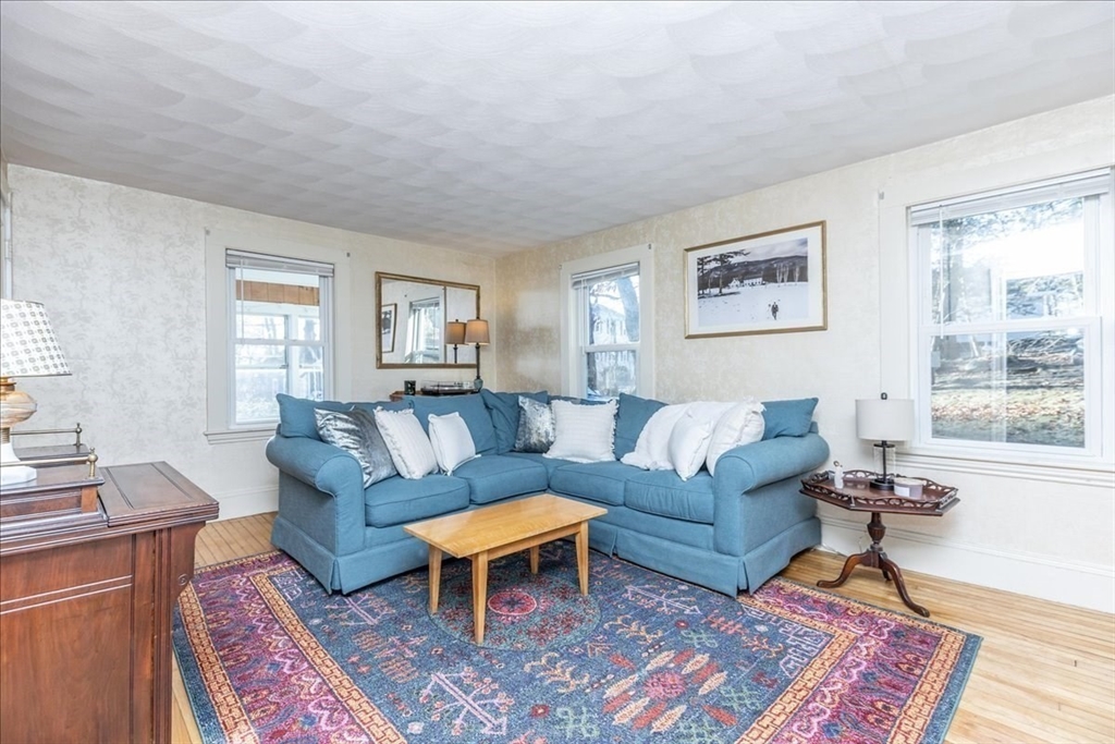 14 Walcott Road Beverly, MA 01915 - Photo 10 of 39 Gallery Image 10