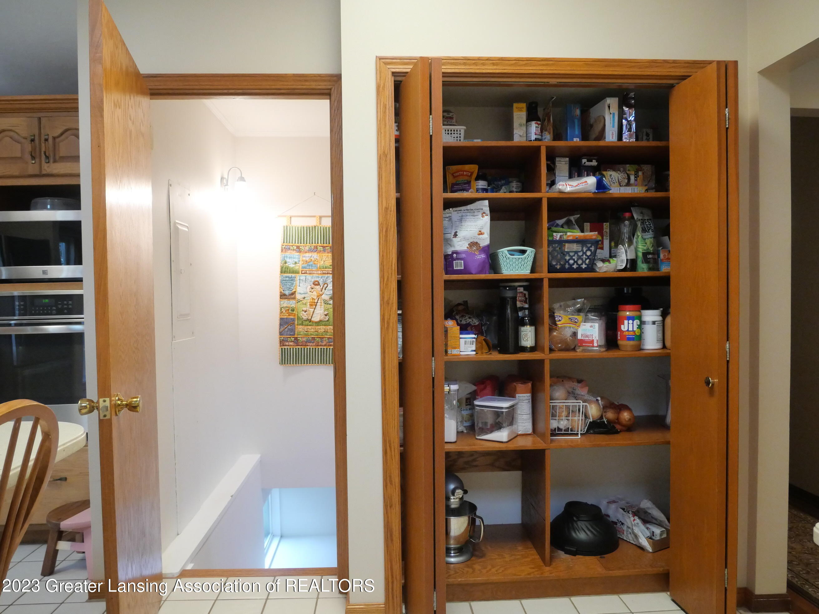 926 Tuttle Road Mason, MI 48854 - Photo 15 of 67 P1010968