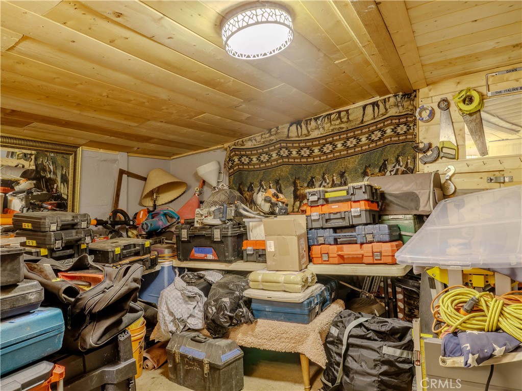 9413 Garfield Street Riverside, CA 92503 - Photo 27 of 33