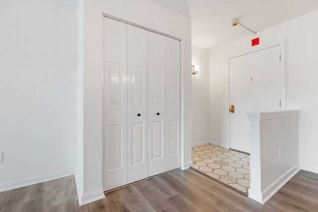a view of livingroom with hardwood floor