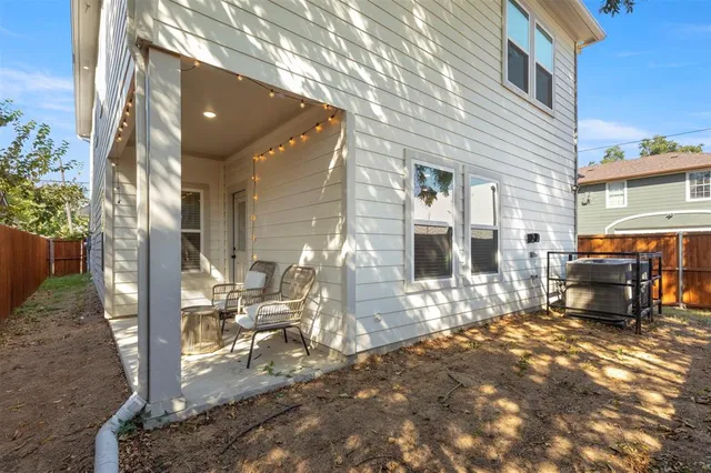 a view of a building with sitting area