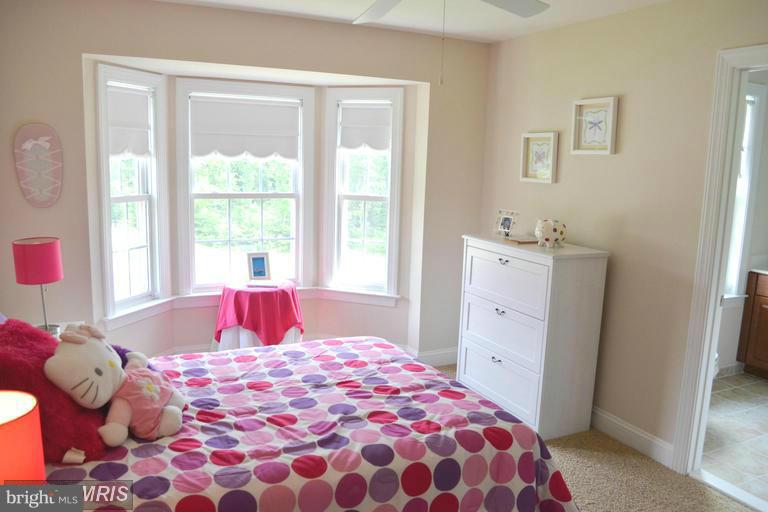 13604 Hidden Creek Road Manassas, VA 20112 - Photo 10 of 17 2nd Bedroom