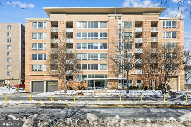 $590,000 | 355 I Street Southwest, Unit 501, Washington, DC 20024