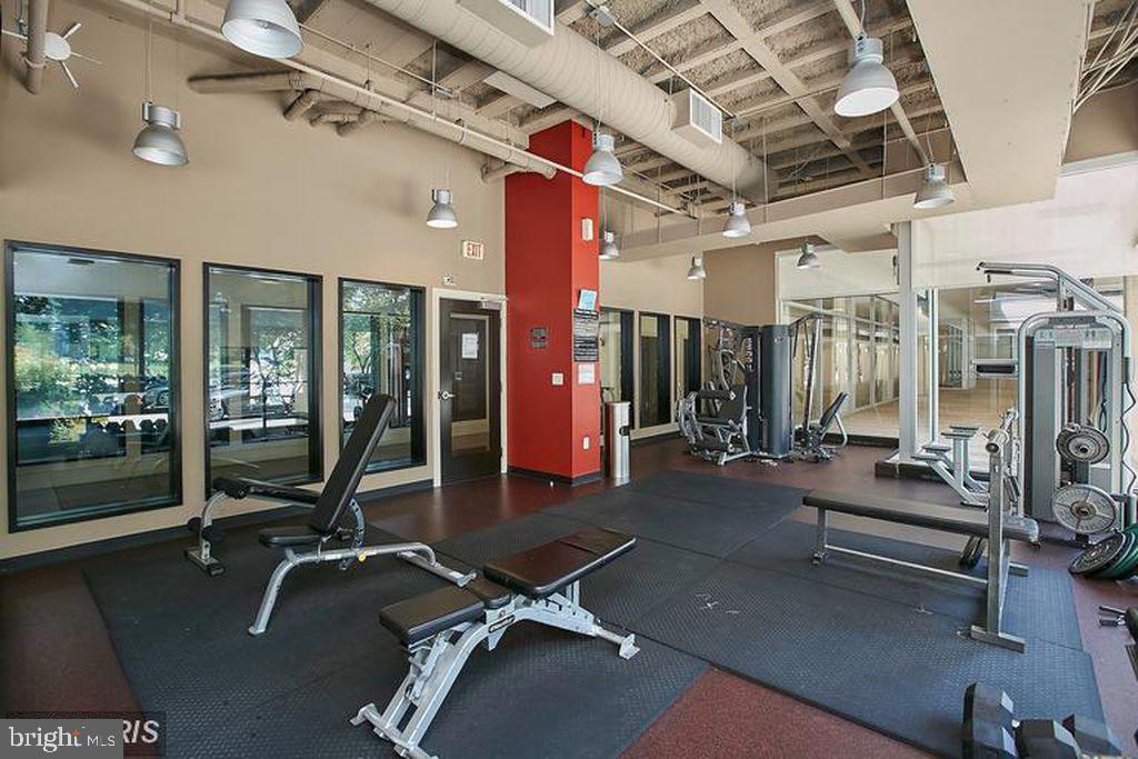 355 I Street Southwest, Unit 501 Washington, DC 20024 - Photo 30 of 44 a room with gym equipment