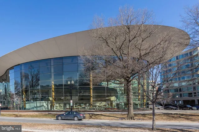 $590,000 | 355 I Street Southwest, Unit 501, Washington, DC 20024