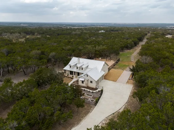 $875,000 | 2140 Carpenter Loop, Burnet, TX 78611