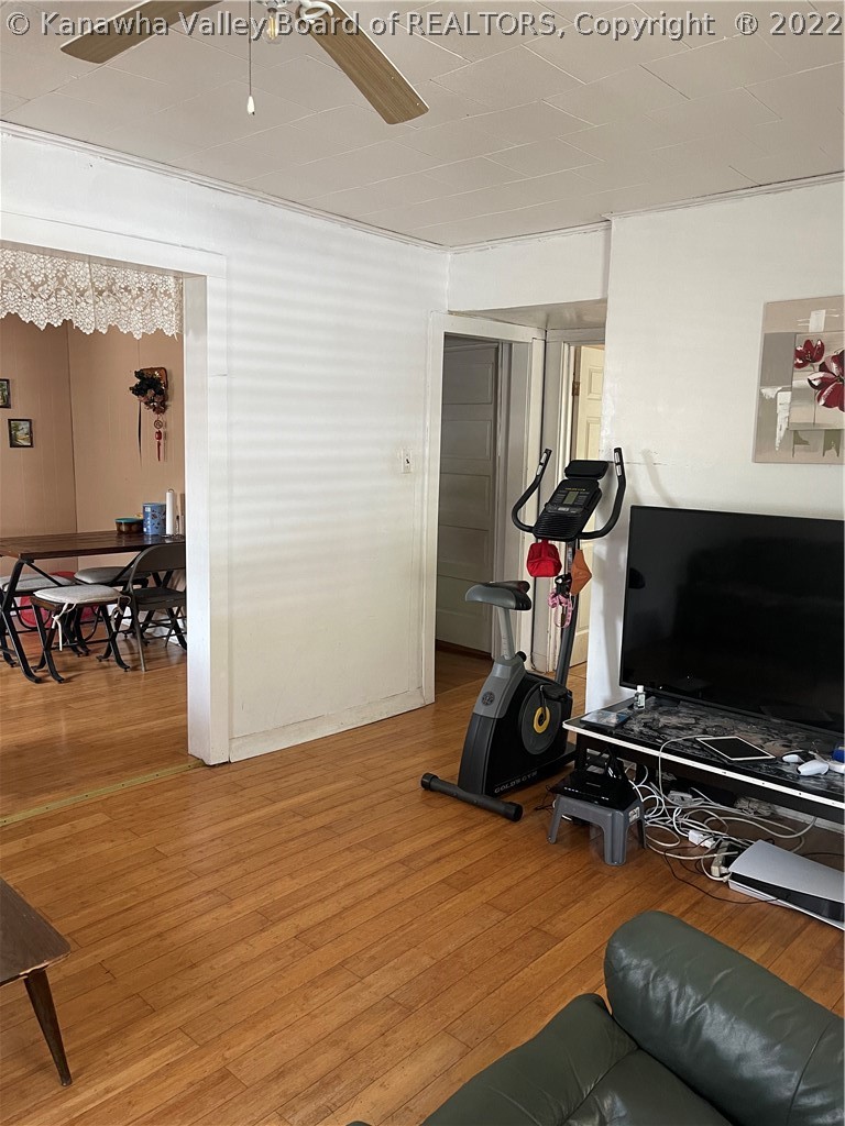 3756 Old Logan Road Logan, WV 25601 - Photo 6 of 20 Gallery Image 6
