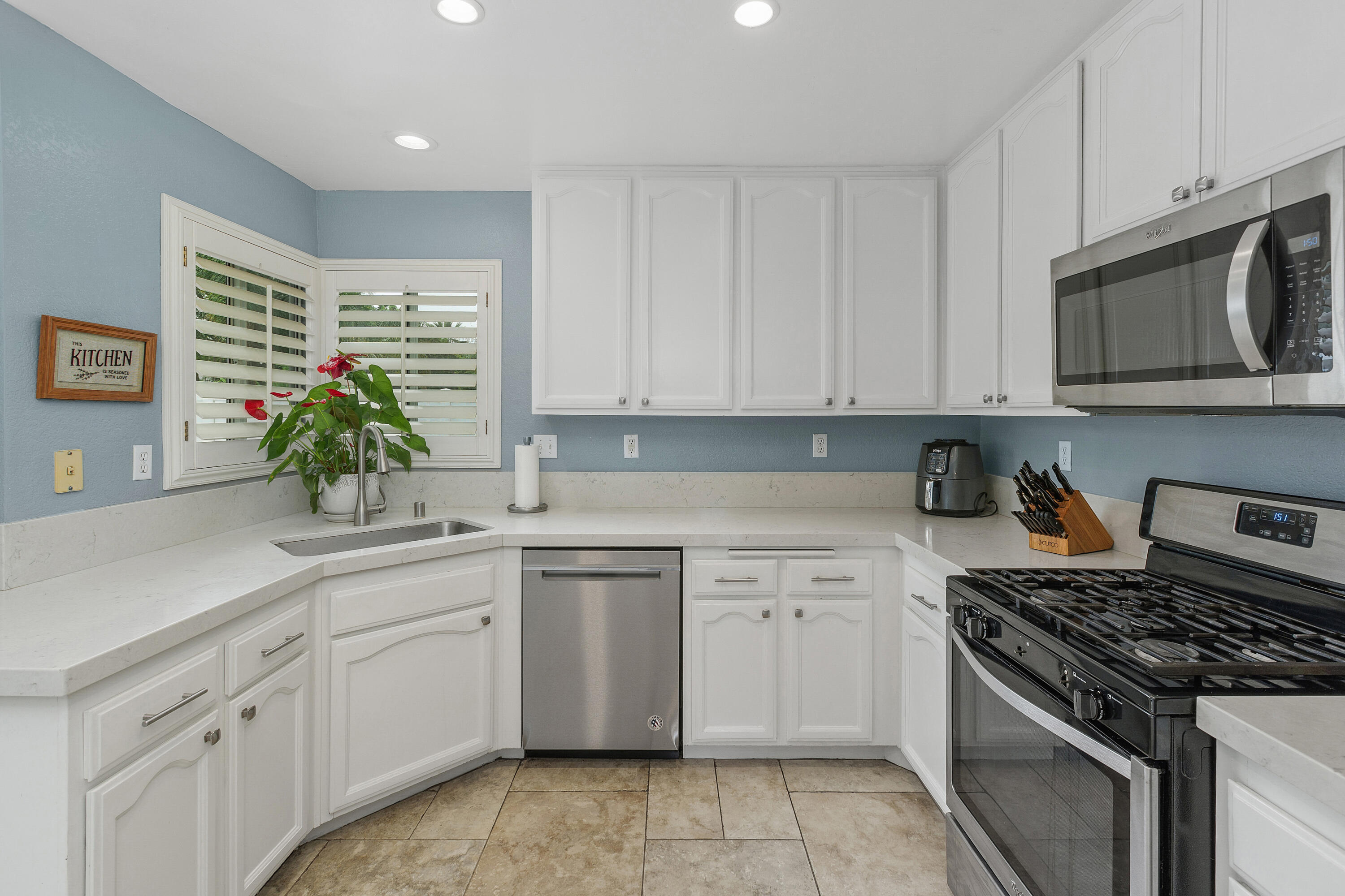 8771 Kentville Street Riverside, CA 92508 - Photo 16 of 37 18_12052924_187498_187498-EI-118