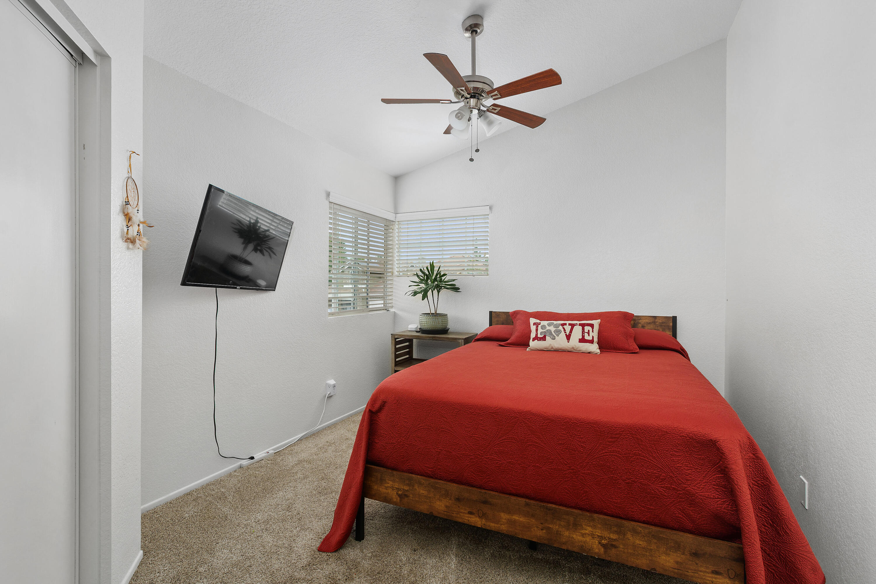 8771 Kentville Street Riverside, CA 92508 - Photo 21 of 37 25_12052931_187498_187498-EI-125