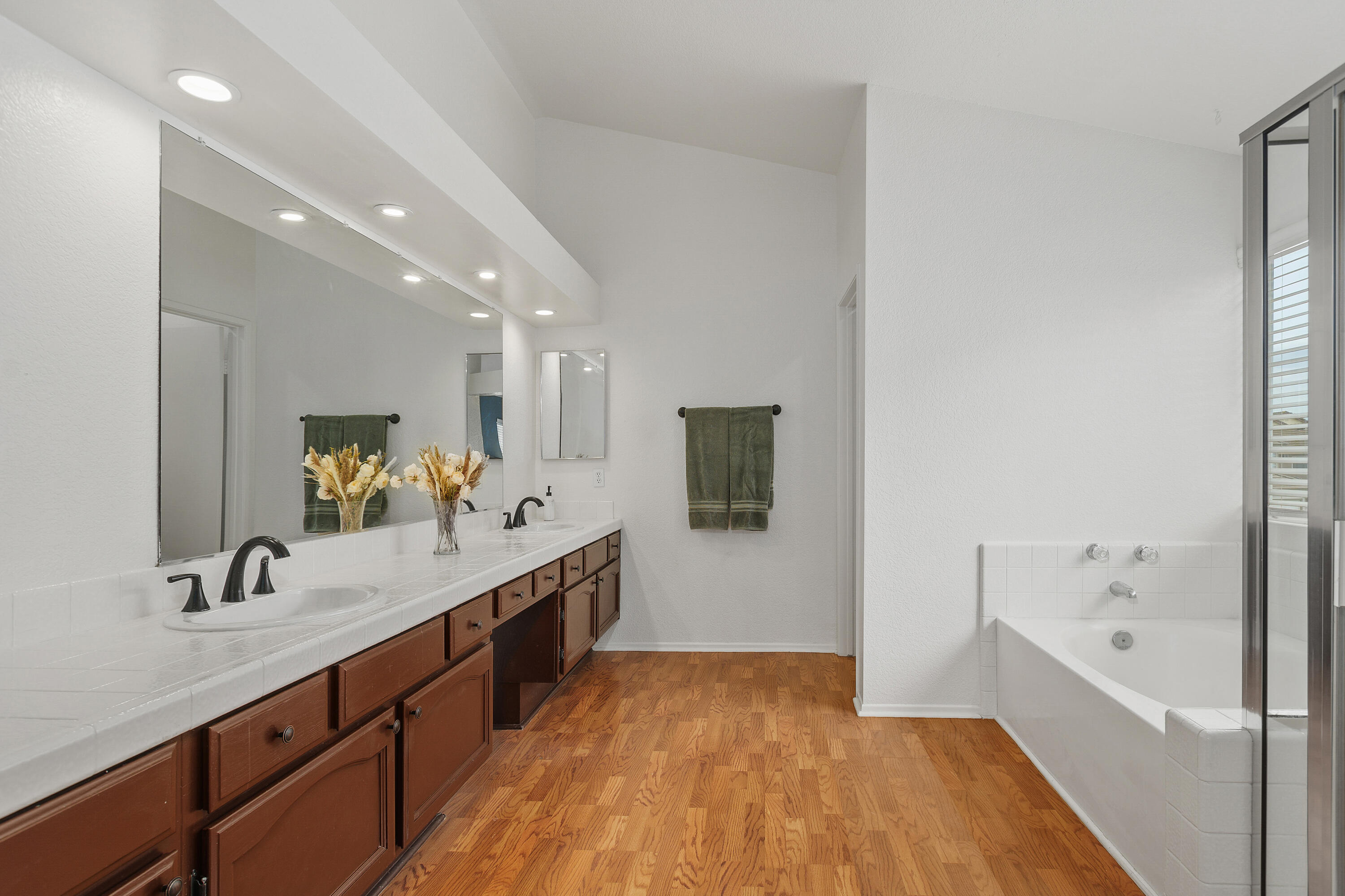 8771 Kentville Street Riverside, CA 92508 - Photo 28 of 37 32_12052938_187498_187498-EI-132