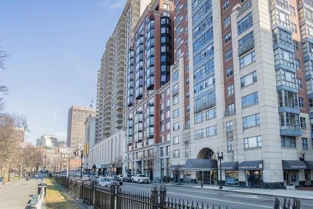 $1,099,000 | 170 Tremont Street, Unit 1604, Boston, MA 02111