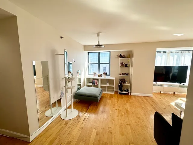 $1,099,000 | 170 Tremont Street, Unit 1604, Boston, MA 02111