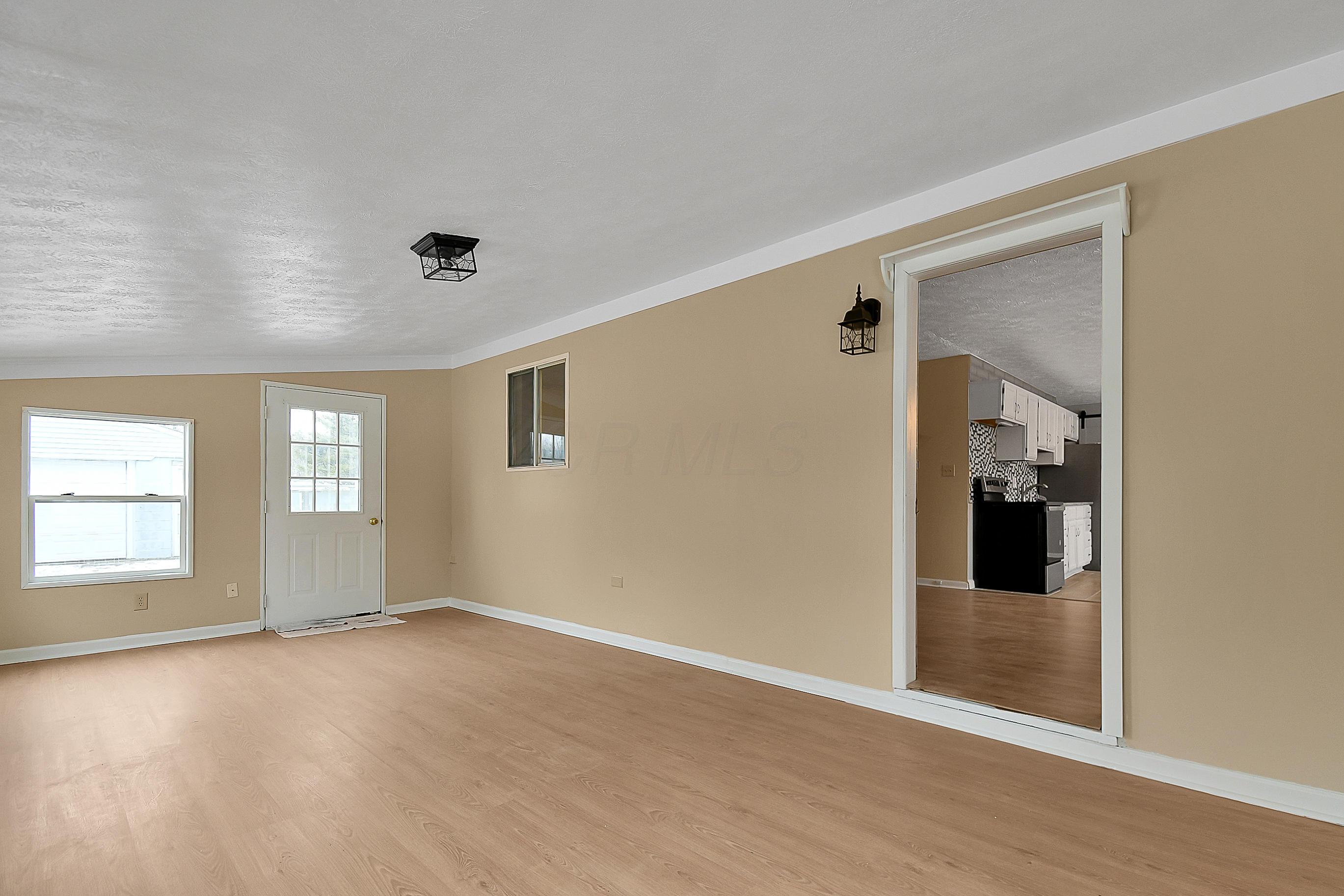5322 Summit Road Southwest Pataskala, OH 43062 - Photo 11 of 29 Gallery Image 11