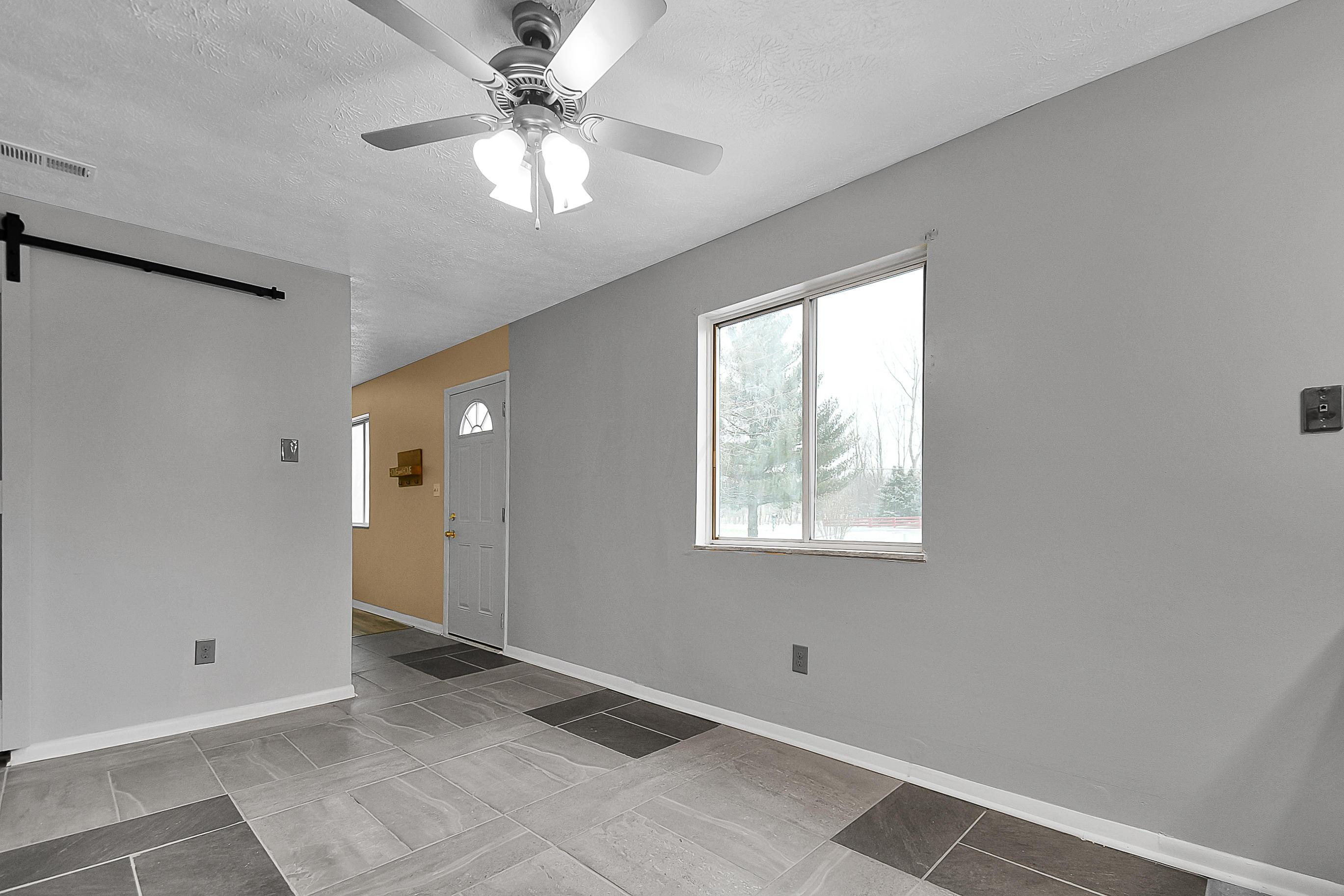 5322 Summit Road Southwest Pataskala, OH 43062 - Photo 6 of 29 Gallery Image 6