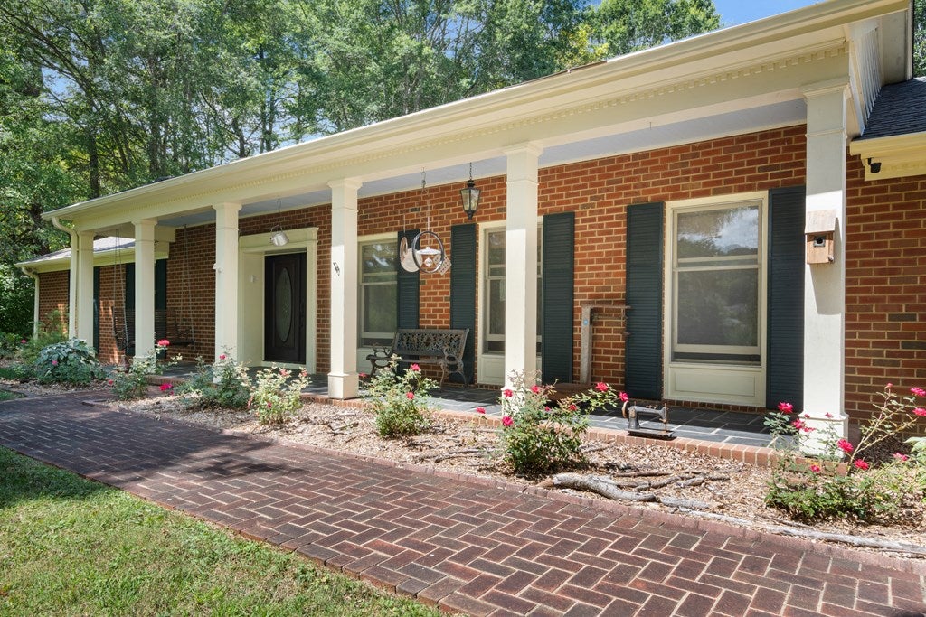 1110 West Ridge Road Wytheville, VA 24382 - Photo 3 of 72 Gallery Image 3