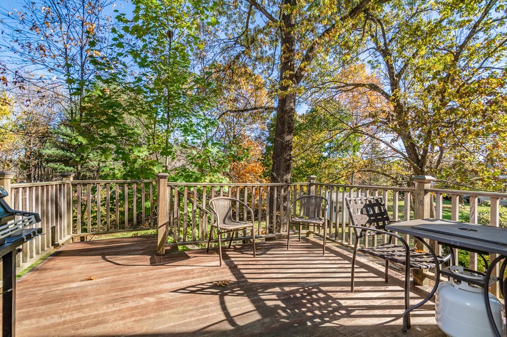 23 Coughlin Road Littleton, MA 01460 - Photo 3 of 31 Gallery Image 3