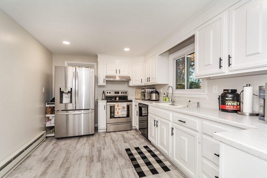 23 Coughlin Road Littleton, MA 01460 - Photo 8 of 31 Gallery Image 8