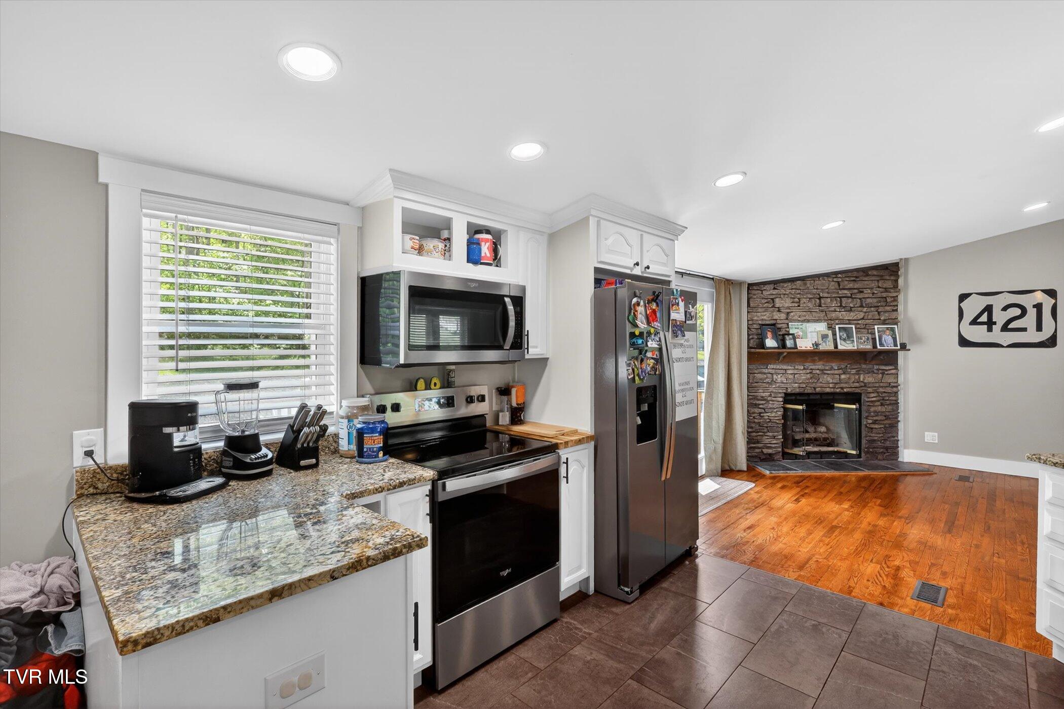 263 Big Springs Road Elizabethton, TN 37643 - Photo 14 of 38 14-263-Big-Springs-Rd-WindowStill-Photog