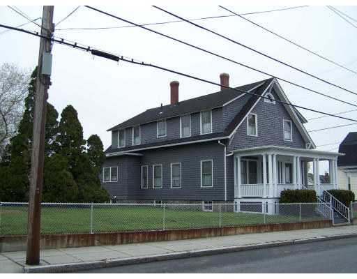 258 Warren Street Fall River, MA 02721 - Photo 2 of 4