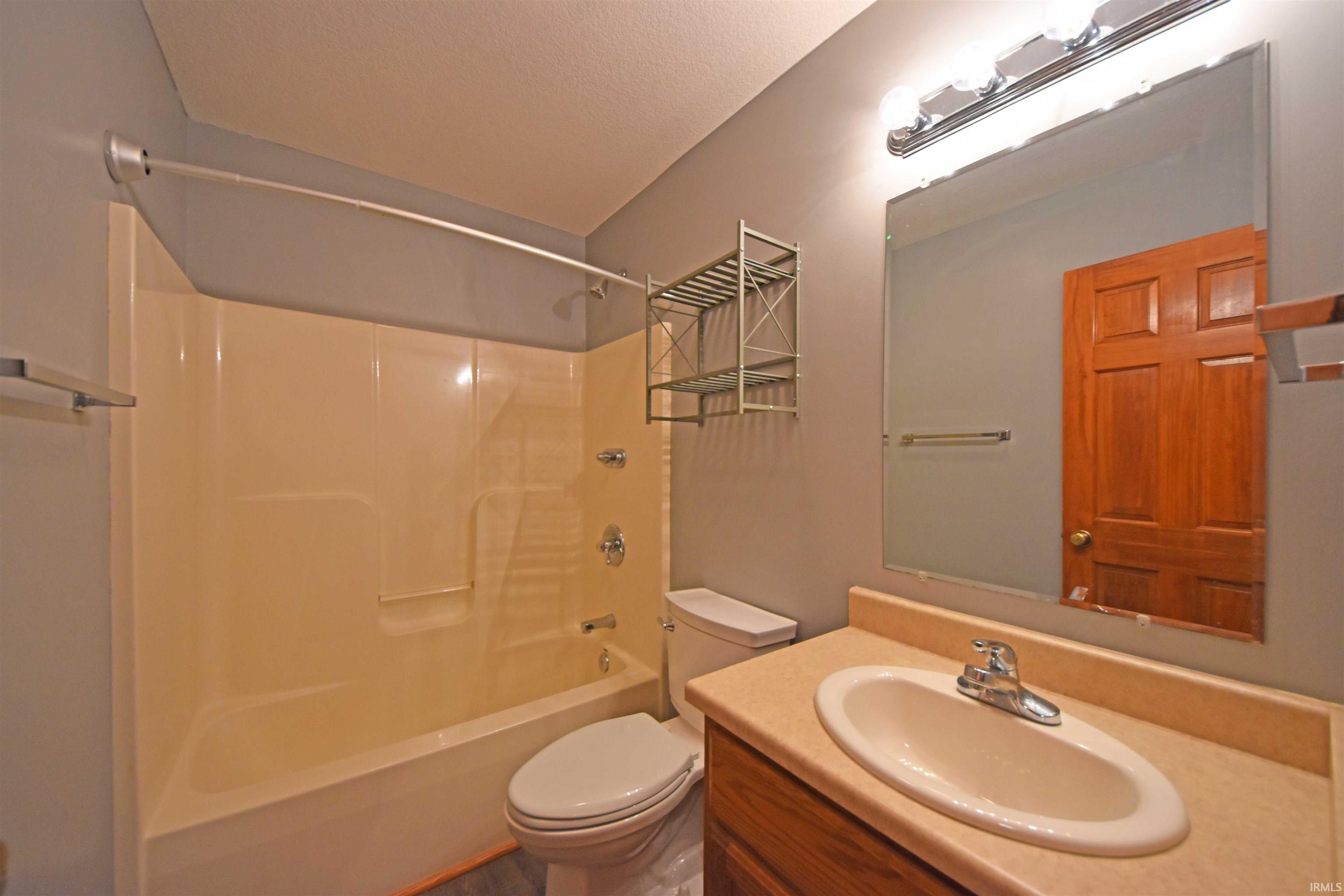 9544 Falcon Way New Haven, IN 46774 - Photo 10 of 36